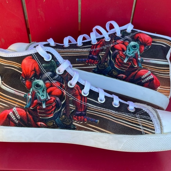 Deadpool Theme Shoes Canvas High Top Size 4 Unisex - Picture 8 of 12